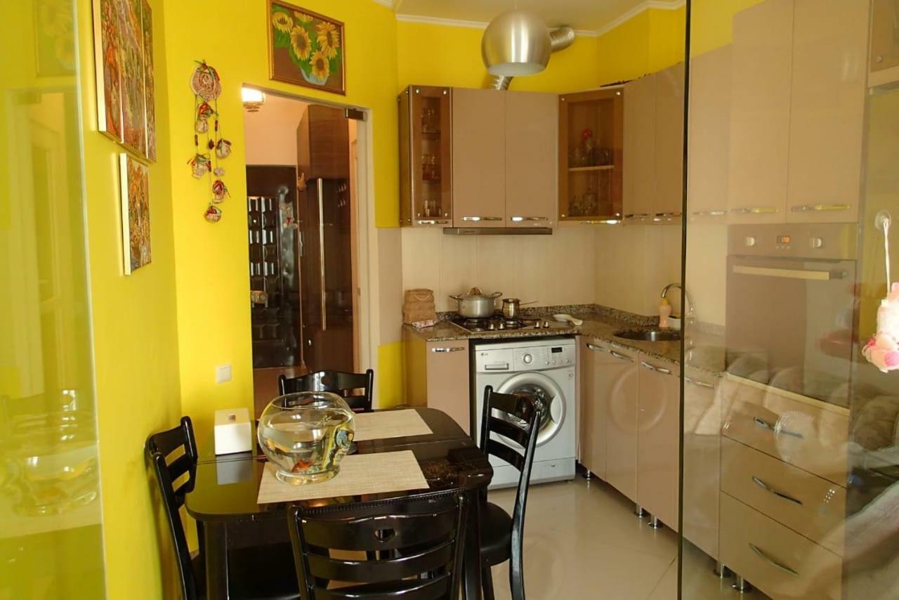 Cocorina Apartment Batumi Luaran gambar